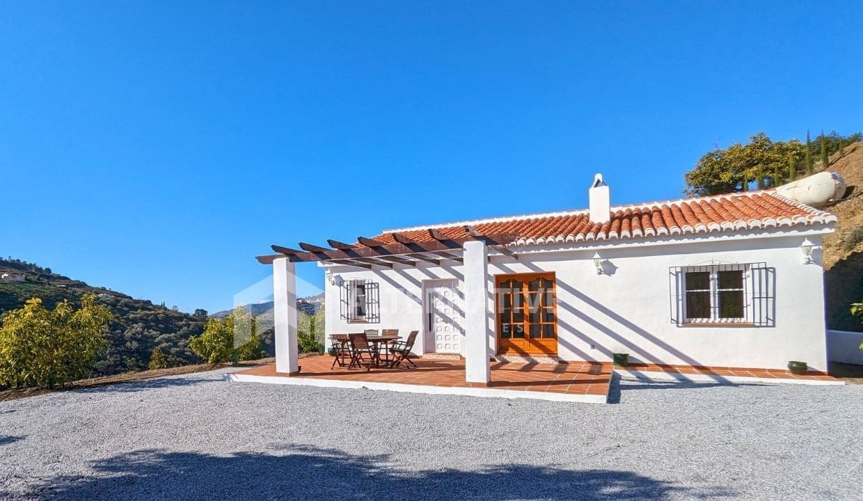 4 slaapkamer Villa te huur in Competa met zwembad - € 1.200 (Ref: 8615687)