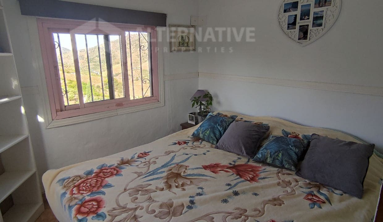 2 soveværelse Virksomhed til leje i Competa med garage - € 2.500 (Ref: 8776945)