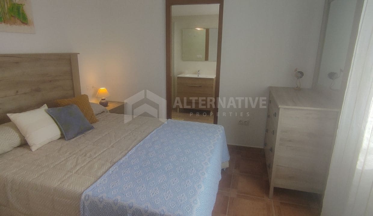 2 soveværelse Villa til leje i Competa med swimmingpool garage - € 1.200 (Ref: 8911983)