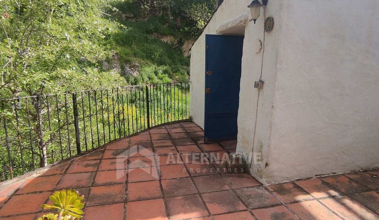 3 soveværelse Finca/Landehus til salg i Canillas de Albaida med swimmingpool garage - € 145.000 (Ref: 8927282)