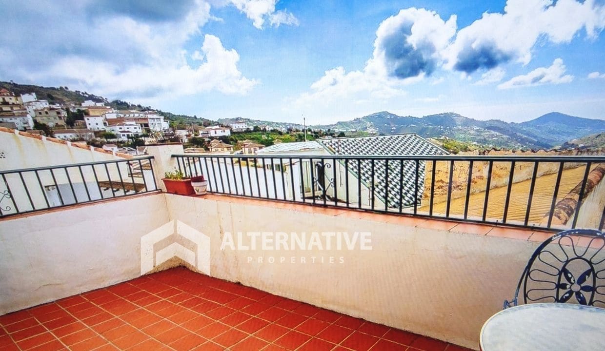 3 soverom Hus til salgs i Canillas de Albaida - € 110 000 (Ref: 8935974)