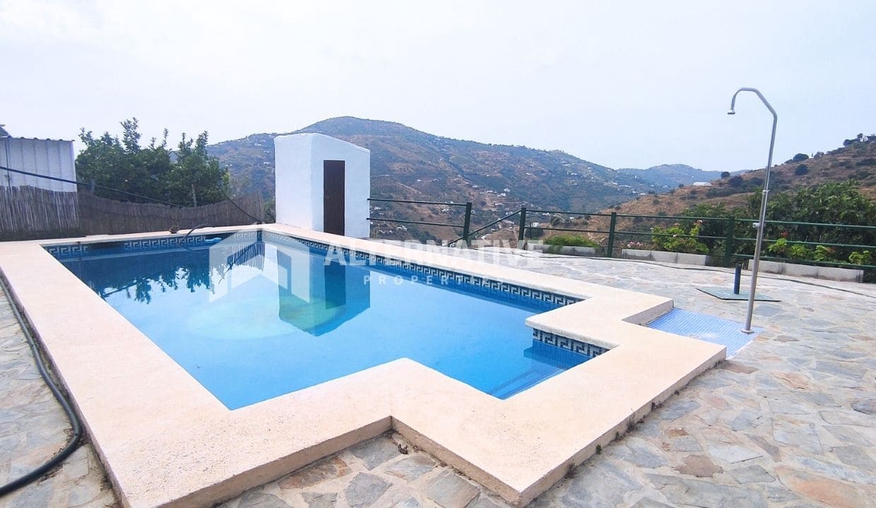 3 soverom Villa til salgs i Competa med svømmebasseng garasje - € 365 000 (Ref: 9043739)