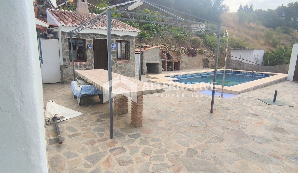 3 soverom Villa til salgs i Competa med svømmebasseng garasje - € 365 000 (Ref: 9043739)