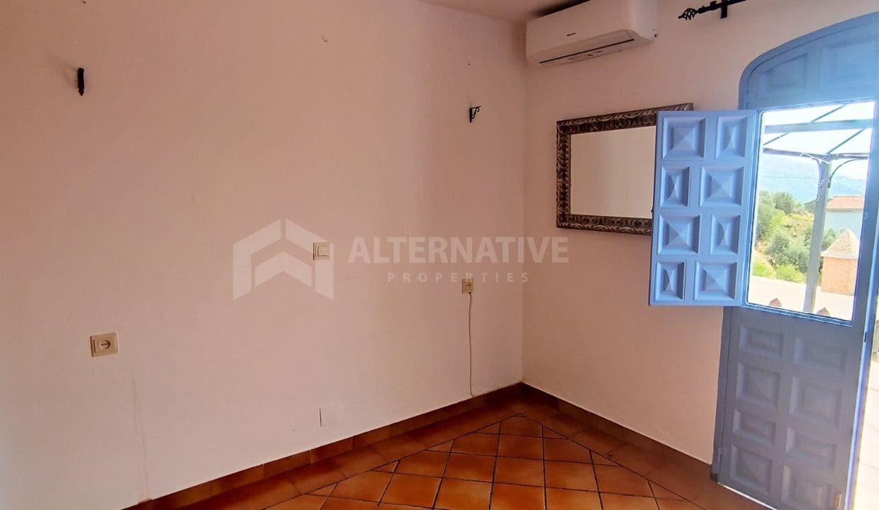 3 sypialnia Willa do wynajęcia w Canillas de Albaida z basenem garażem - 1 150 € (Ref: 9066408)