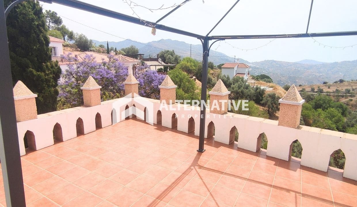 3 sypialnia Willa do wynajęcia w Canillas de Albaida z basenem garażem - 1 150 € (Ref: 9066408)