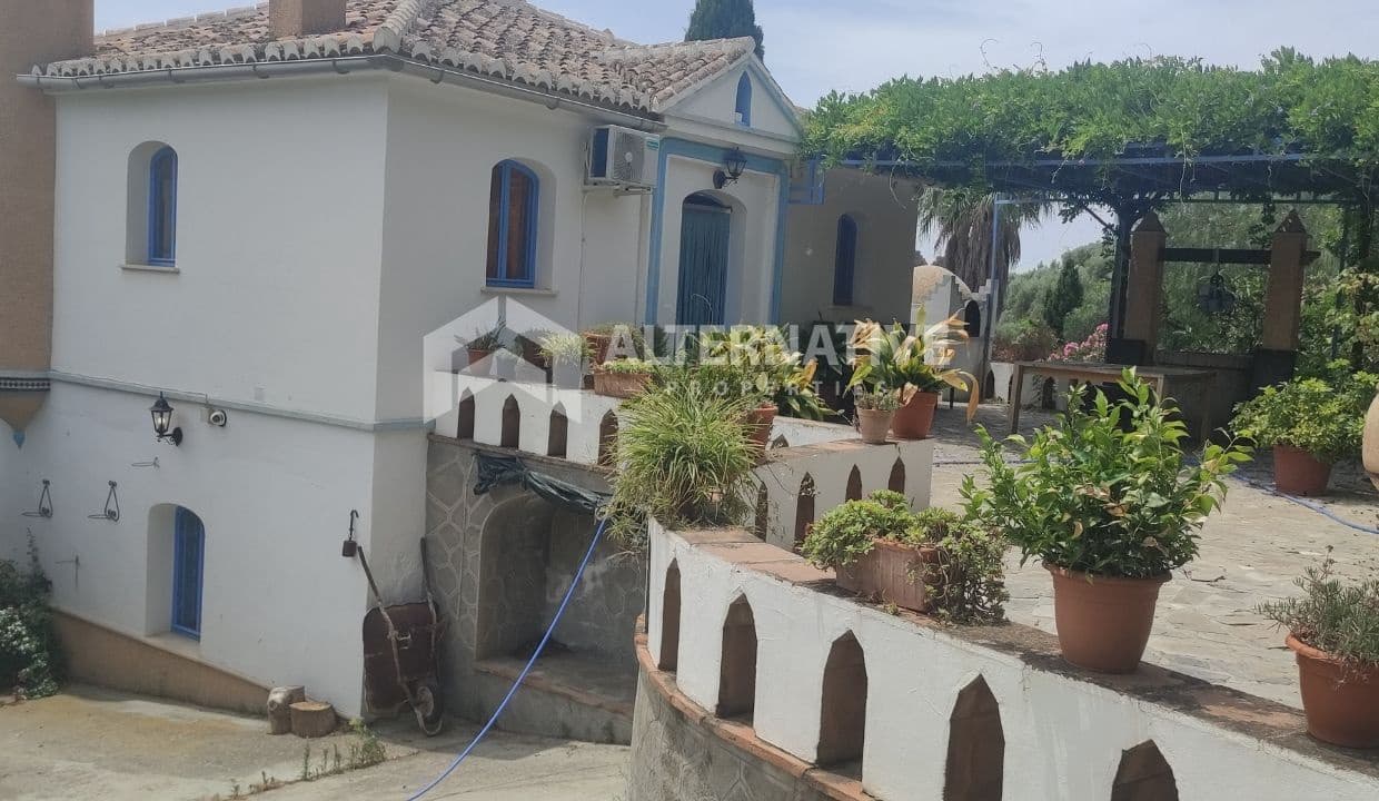 3 sypialnia Willa do wynajęcia w Canillas de Albaida z basenem garażem - 1 150 € (Ref: 9066408)