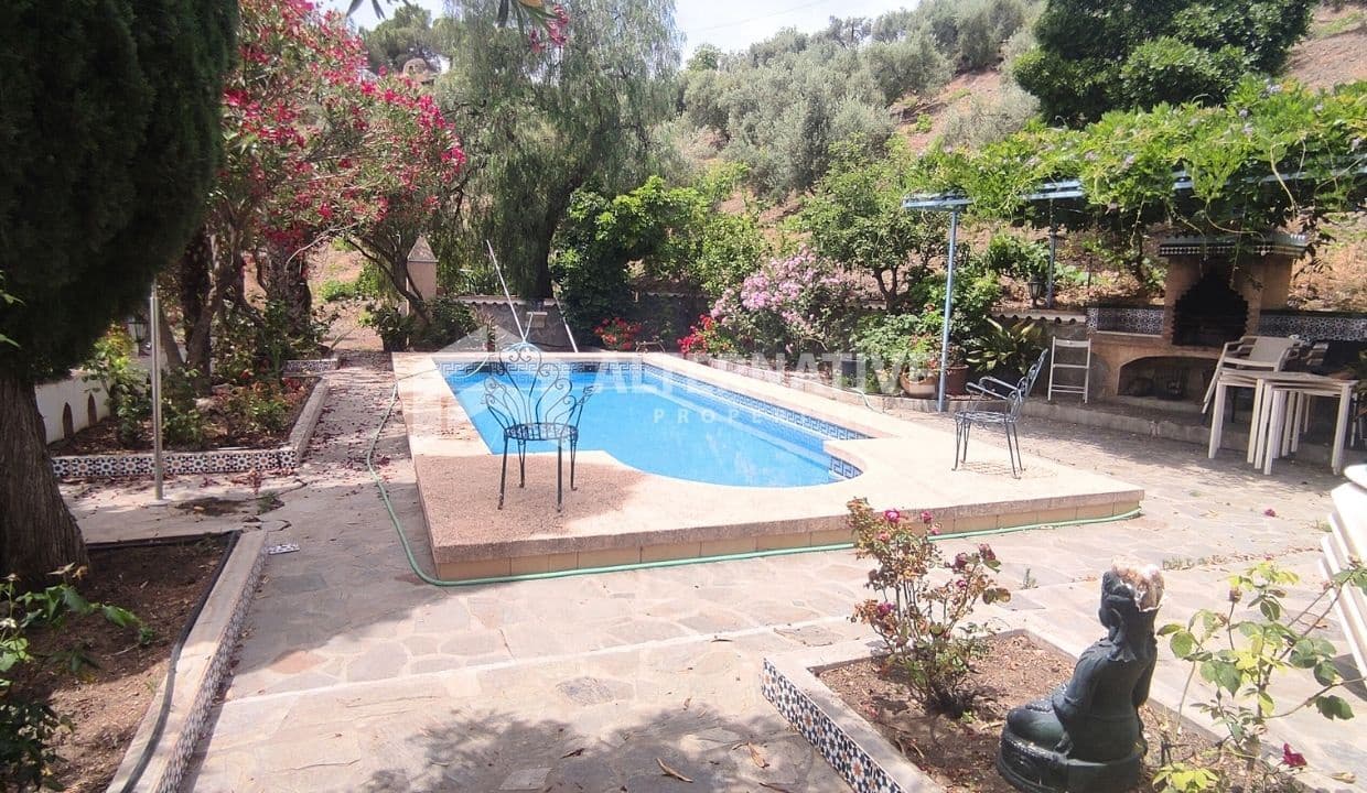 3 sypialnia Willa do wynajęcia w Canillas de Albaida z basenem garażem - 1 150 € (Ref: 9066408)