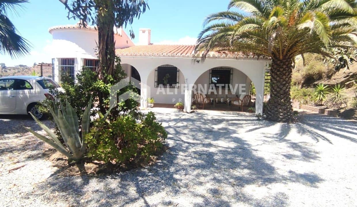 3 slaapkamer Villa te koop in Competa met zwembad - € 435.000 (Ref: 9133049)