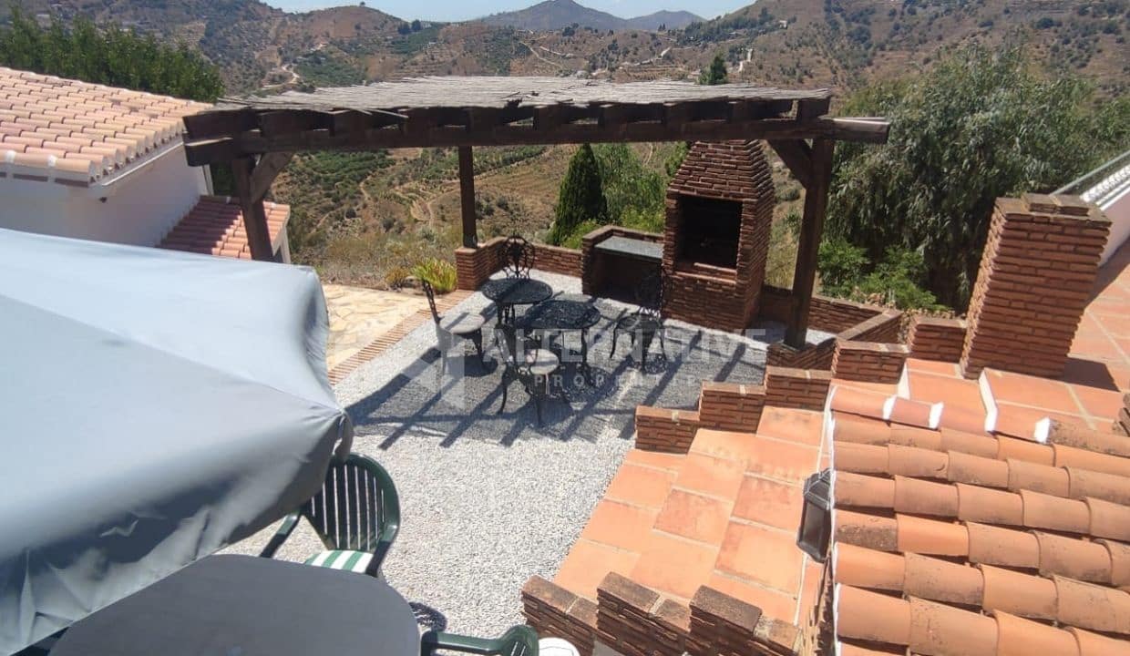 3 slaapkamer Villa te koop in Competa met zwembad - € 435.000 (Ref: 9133049)