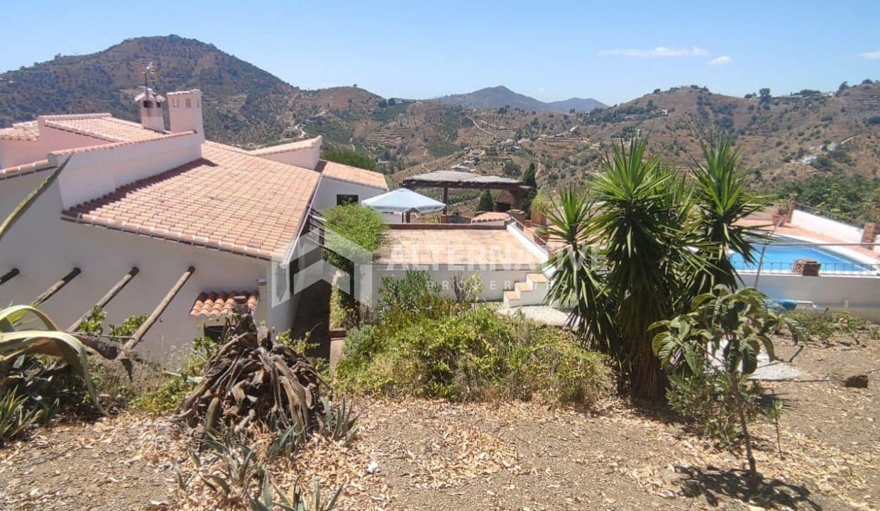 3 slaapkamer Villa te koop in Competa met zwembad - € 435.000 (Ref: 9133049)