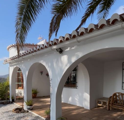 Chalet de 3 habitaciones en Cómpeta en venta con piscina - 435.000 € (Ref: 9133049)