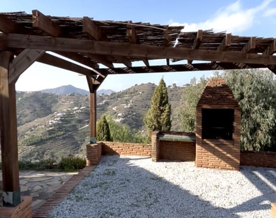 Chalet de 3 habitaciones en Cómpeta en venta con piscina - 435.000 € (Ref: 9133049)