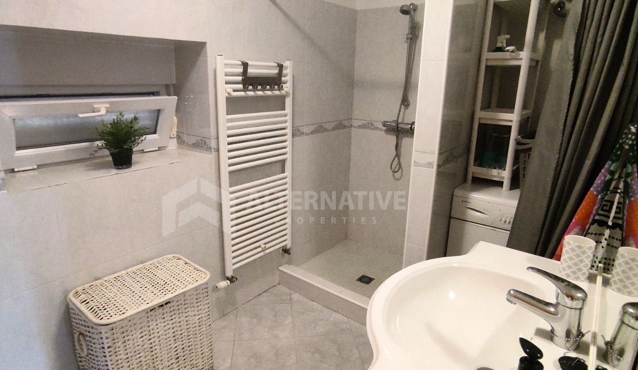 5 makuuhuone Huvila myytävänä paikassa Competa mukana uima-altaan 
autotalli - 395 000 € (Ref: 9219034)