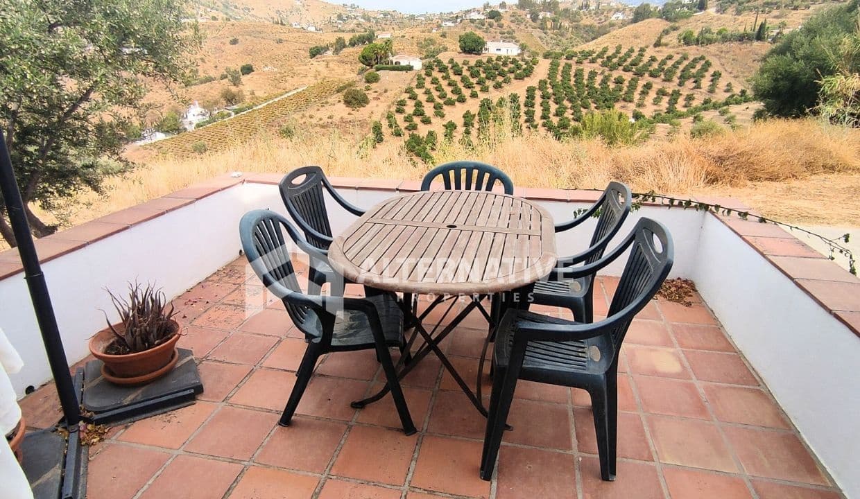 5 makuuhuone Huvila myytävänä paikassa Competa mukana uima-altaan 
autotalli - 395 000 € (Ref: 9219034)