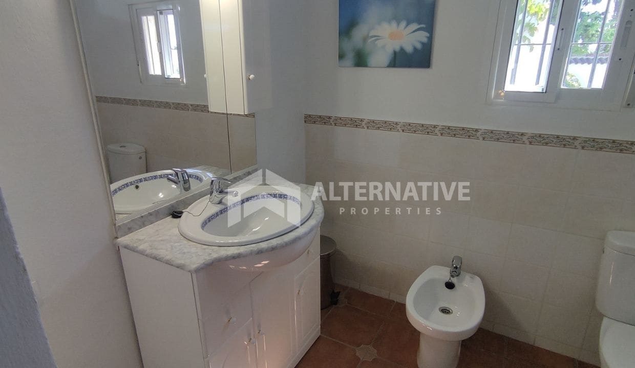 4 chambre Villa/Maison à vendre à Canillas de Albaida avec piscine - 425 000 € (Ref: 9293209)