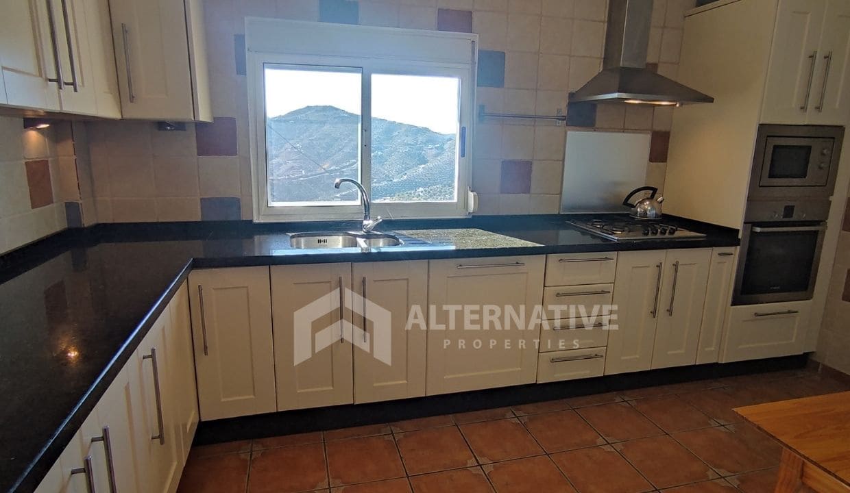 4 chambre Villa/Maison à vendre à Canillas de Albaida avec piscine - 425 000 € (Ref: 9293209)