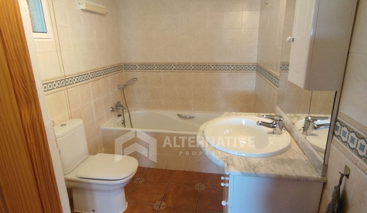 4 chambre Villa/Maison à vendre à Canillas de Albaida avec piscine - 425 000 € (Ref: 9293209)