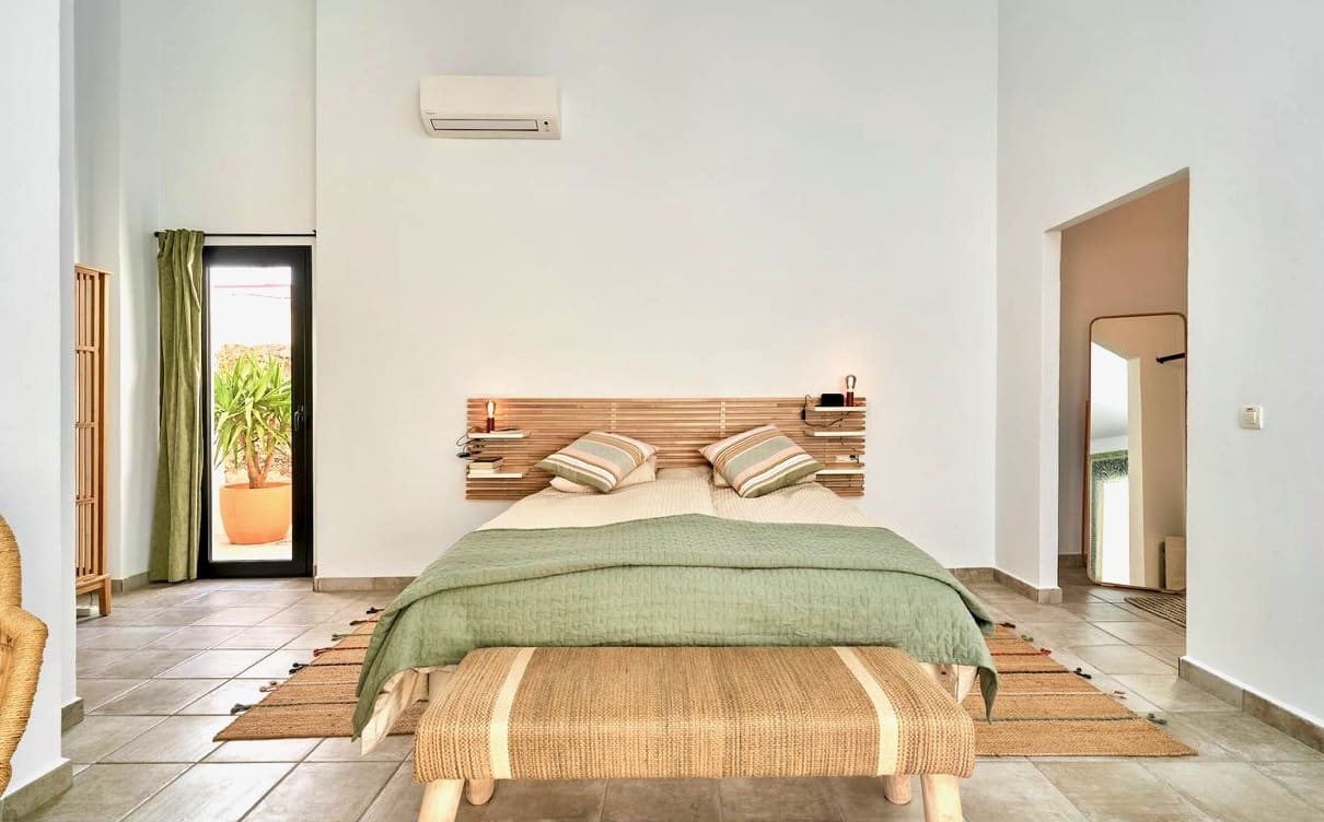 3 makuuhuone Huvila myytävänä paikassa Canillas de Albaida mukana uima-altaan - 499 000 € (Ref: 9592055)