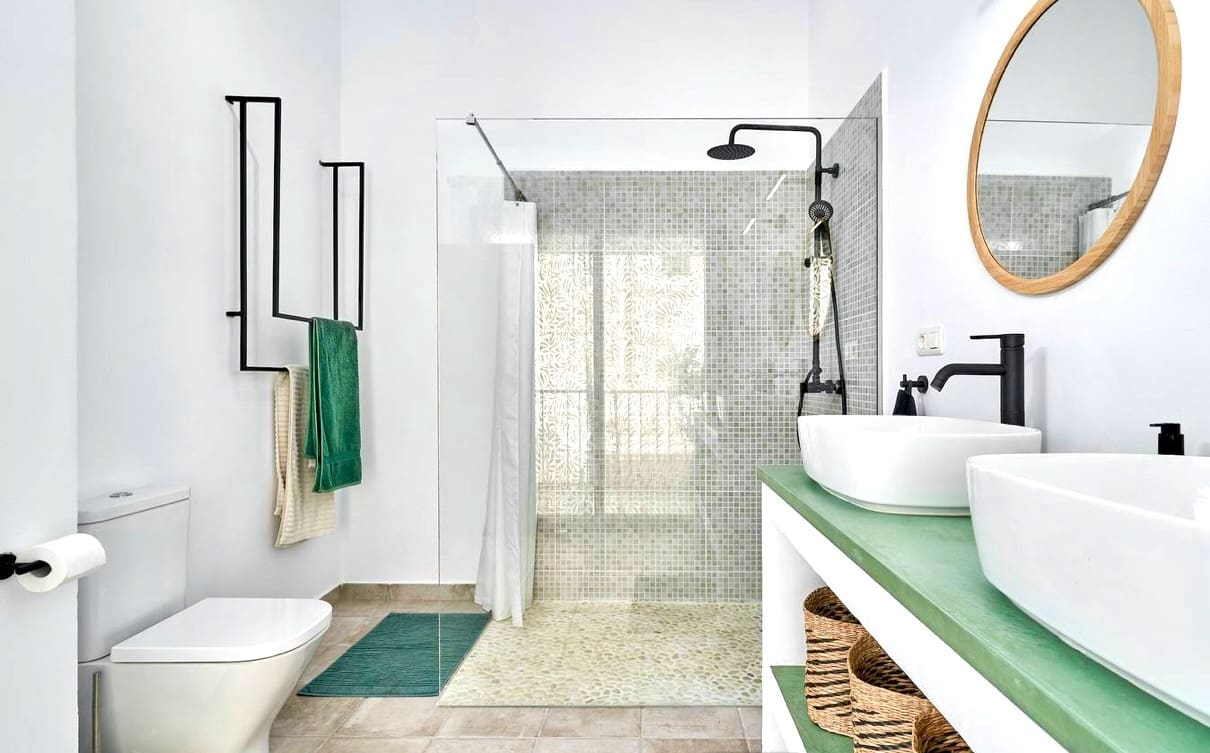 3 makuuhuone Huvila myytävänä paikassa Canillas de Albaida mukana uima-altaan - 499 000 € (Ref: 9592055)