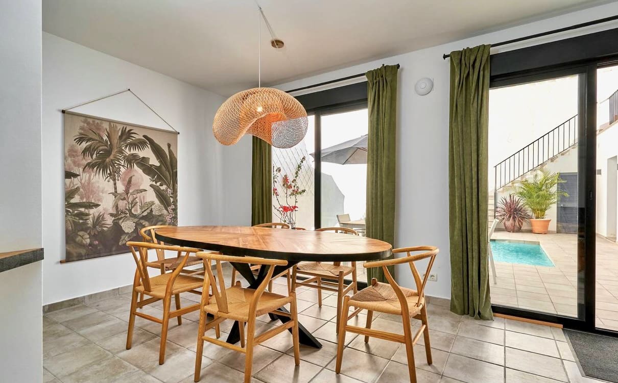 3 makuuhuone Huvila myytävänä paikassa Canillas de Albaida mukana uima-altaan - 499 000 € (Ref: 9592055)