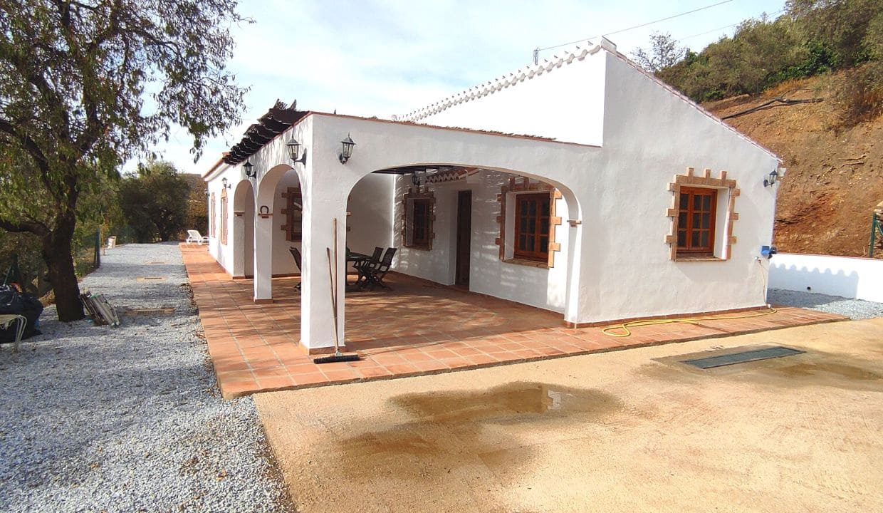3 slaapkamer Villa te huur in Competa met zwembad - € 1.200 (Ref: 9652410)