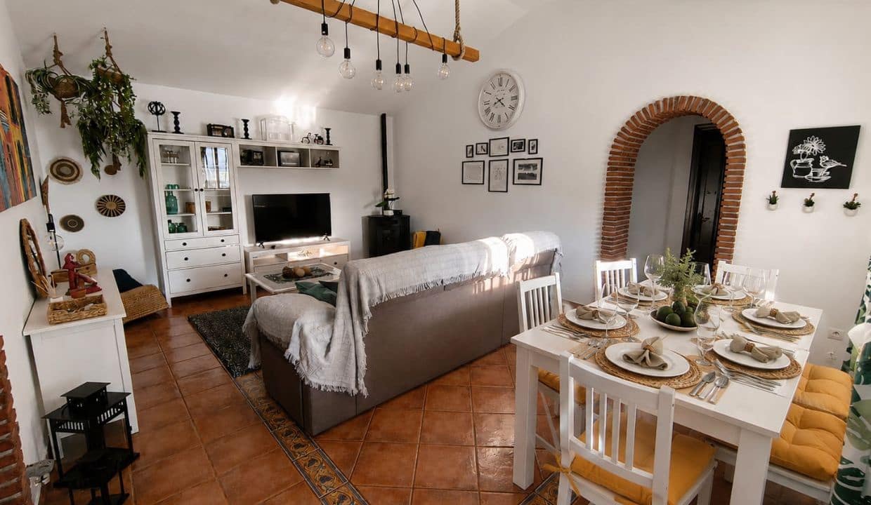 3 bedroom Villa for rent in Archez with pool garage - € 1,920 (Ref: 9765345)