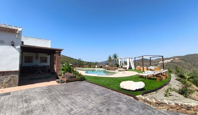 3 bedroom Villa for rent in Archez with pool garage - € 1,920 (Ref: 9765345)
