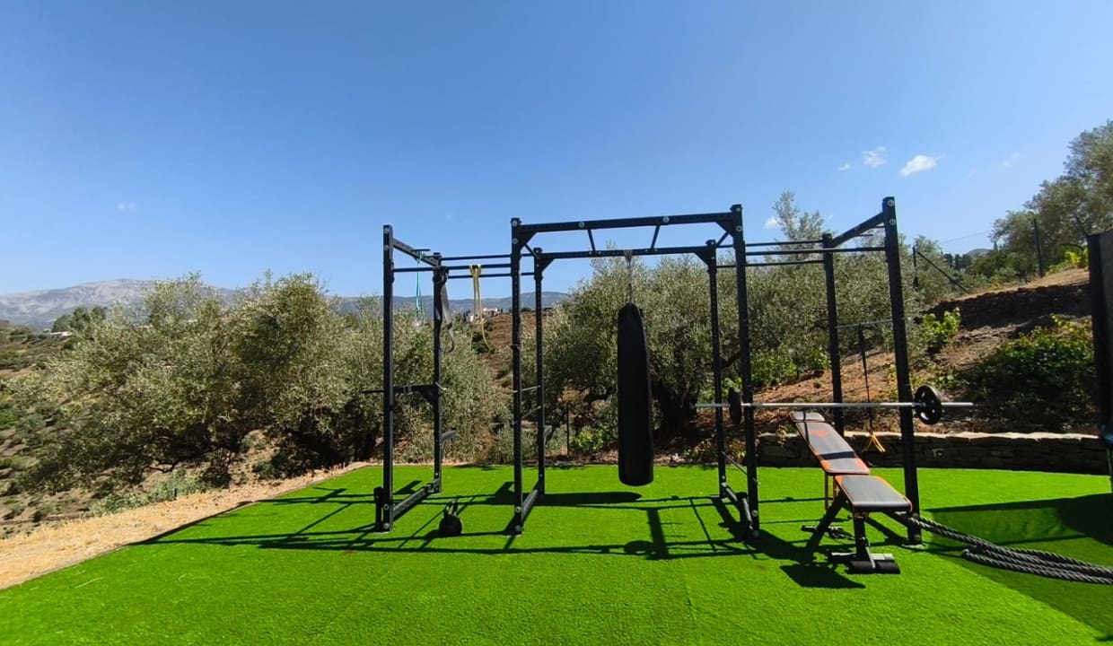 3 bedroom Villa for rent in Archez with pool garage - € 1,920 (Ref: 9765345)