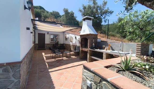 3 bedroom Villa for rent in Archez with pool garage - € 1,920 (Ref: 9765345)