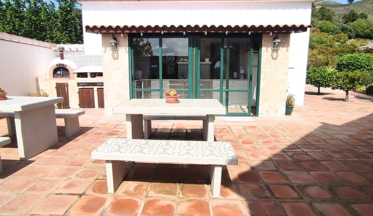 6 bedroom Guesthouse/B & B for sale in Canillas de Albaida with pool garage - € 1,195,000 (Ref: 9850297)