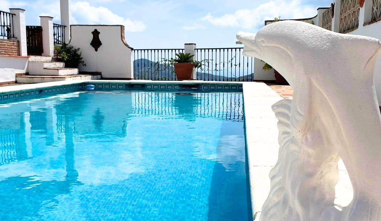 6 bedroom Guesthouse/B & B for sale in Canillas de Albaida with pool garage - € 1,195,000 (Ref: 9850297)