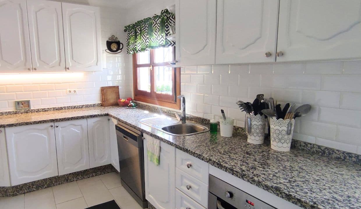 6 bedroom Guesthouse/B & B for sale in Canillas de Albaida with pool garage - € 1,195,000 (Ref: 9850297)