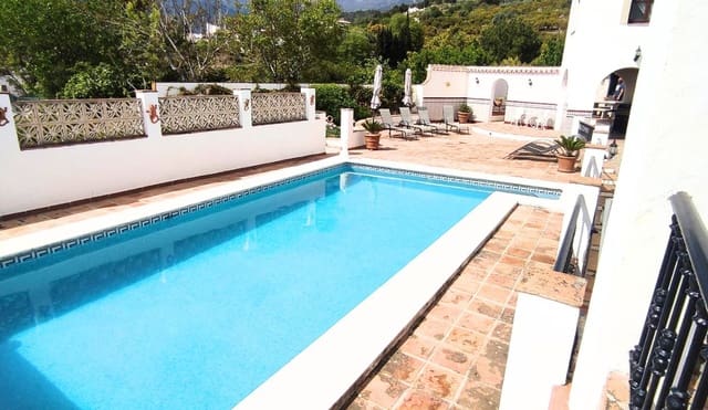 6 bedroom Guesthouse/B & B for sale in Canillas de Albaida with pool garage - € 1,195,000 (Ref: 9850297)
