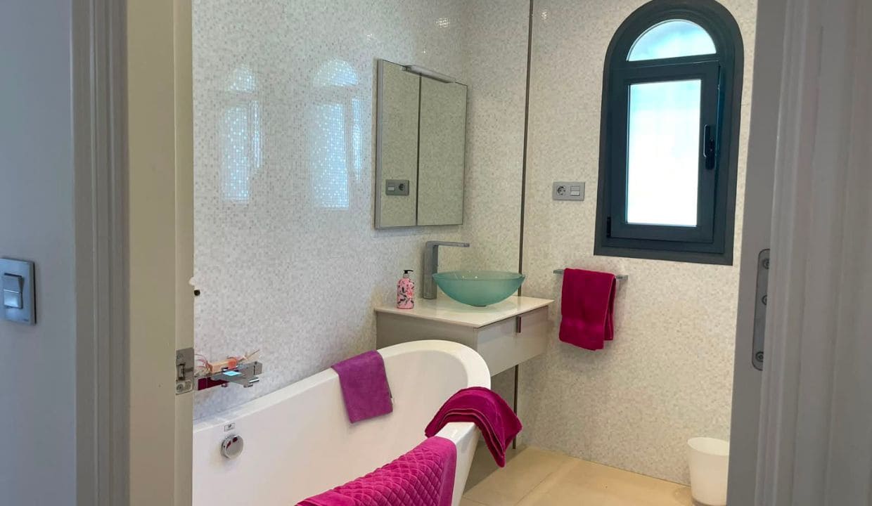 3 sypialnia Willa na sprzedaż w Frigiliana z basenem garażem - 975 000 € (Ref: 9879799)