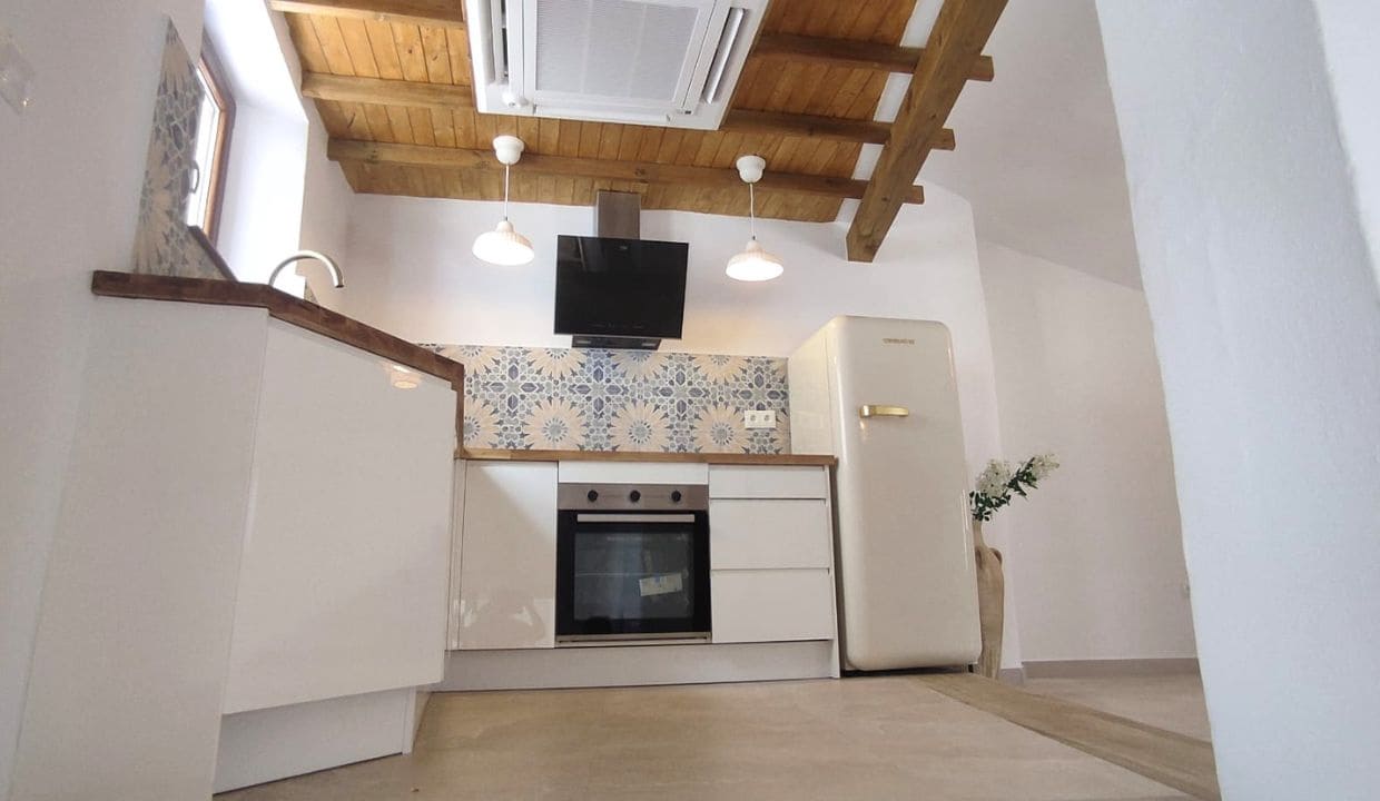 2 bedroom Townhouse for sale in Salares - € 159,000 (Ref: 9892671)