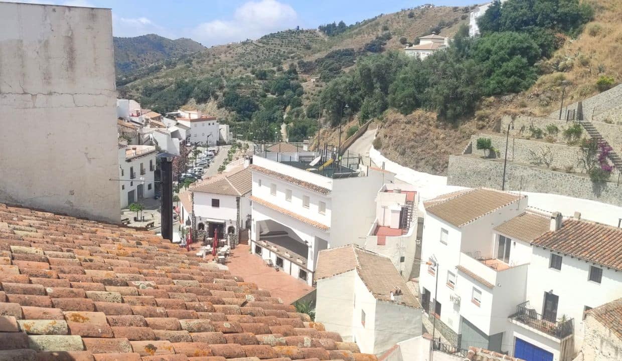2 bedroom Townhouse for sale in Salares - € 159,000 (Ref: 9892671)