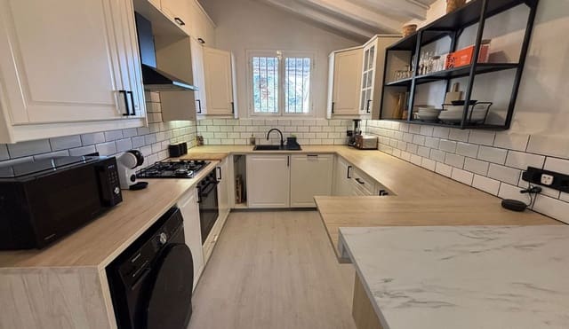 3 slaapkamer Villa te koop in Cómpeta met zwembad garage - € 485.000 (Ref: 9894840)