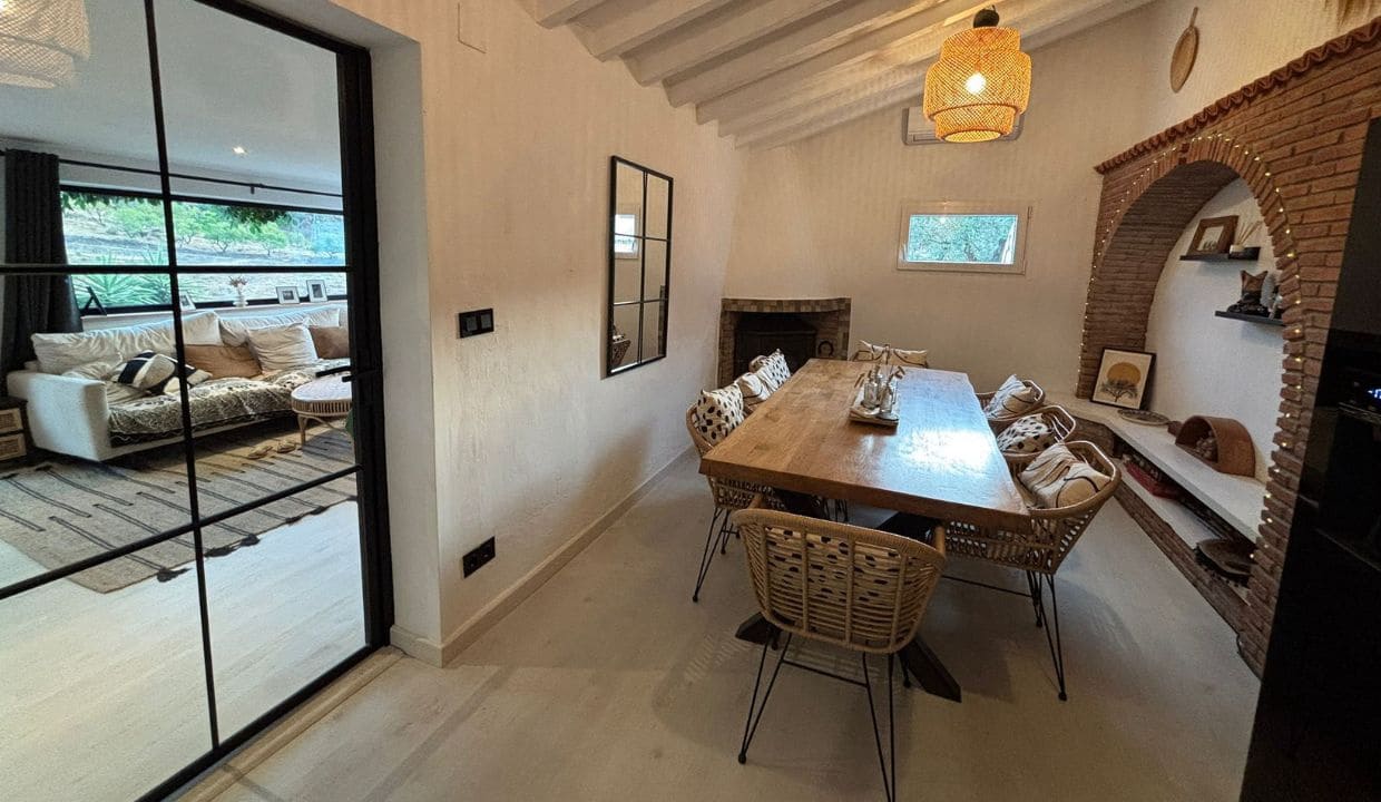 3 slaapkamer Villa te koop in Competa met zwembad garage - € 485.000 (Ref: 9894840)