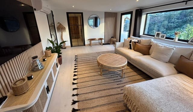 3 slaapkamer Villa te koop in Cómpeta met zwembad garage - € 485.000 (Ref: 9894840)