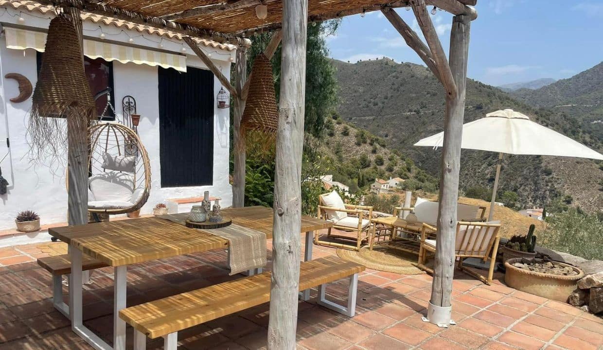 3 slaapkamer Villa te koop in Competa met zwembad garage - € 485.000 (Ref: 9894840)