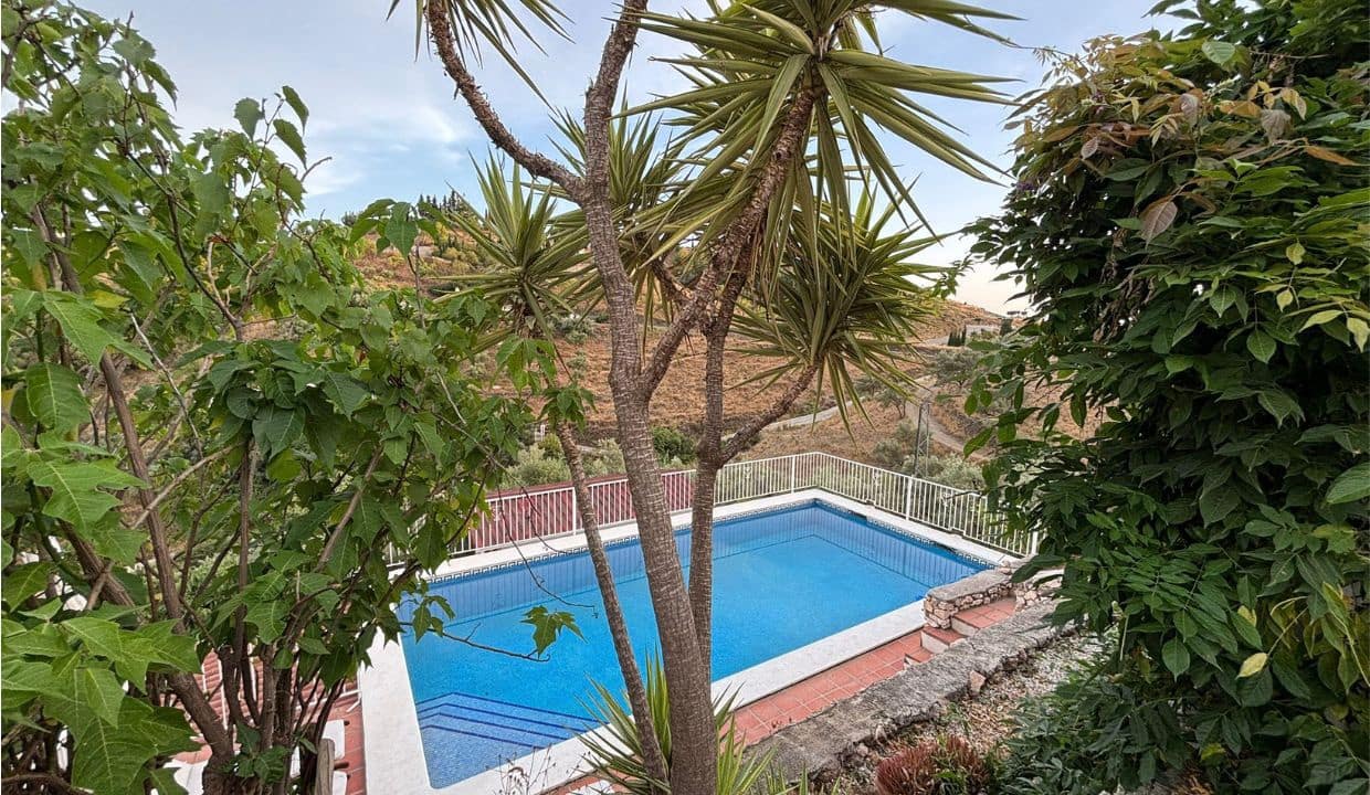 3 slaapkamer Villa te koop in Competa met zwembad garage - € 485.000 (Ref: 9894840)