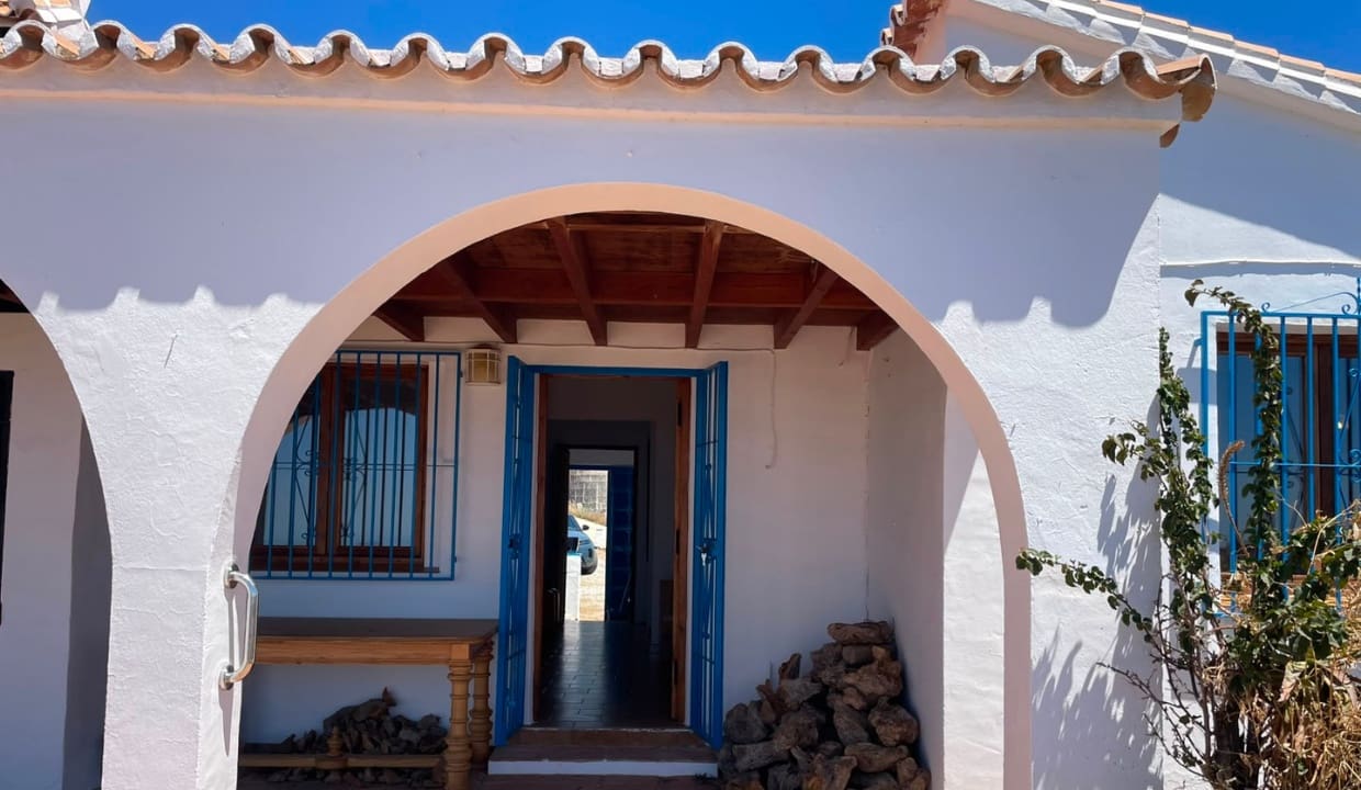2 bedroom Villa for rent in Competa with garage - € 900 (Ref: 9921130)