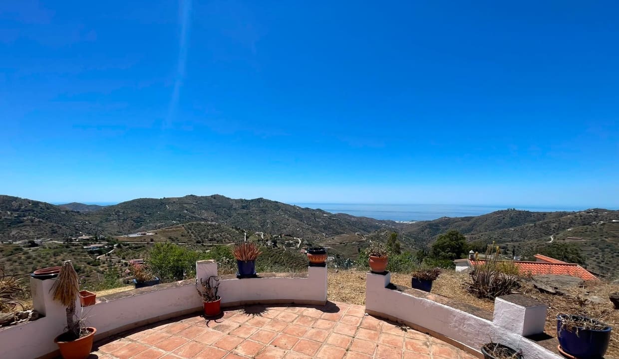 2 bedroom Villa for rent in Competa with garage - € 900 (Ref: 9921130)