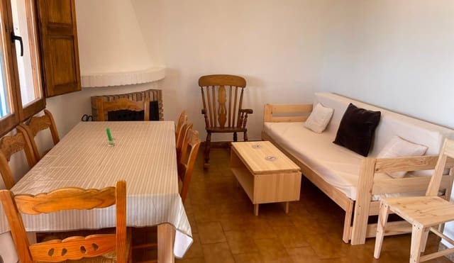 2 bedroom Villa for rent in Cómpeta with garage - € 900 (Ref: 9921130)