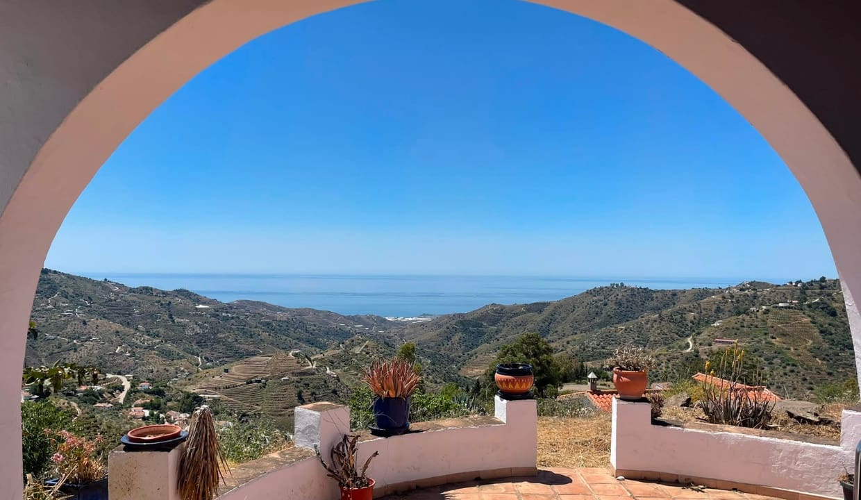2 bedroom Villa for rent in Competa with garage - € 900 (Ref: 9921130)