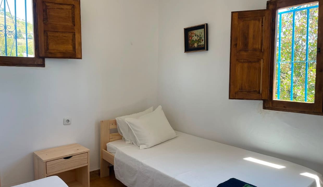 2 bedroom Villa for rent in Competa with garage - € 900 (Ref: 9921130)