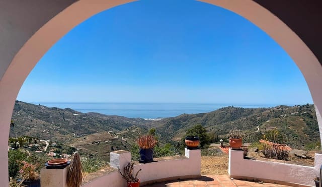 2 bedroom Villa for rent in Cómpeta with garage - € 900 (Ref: 9921130)
