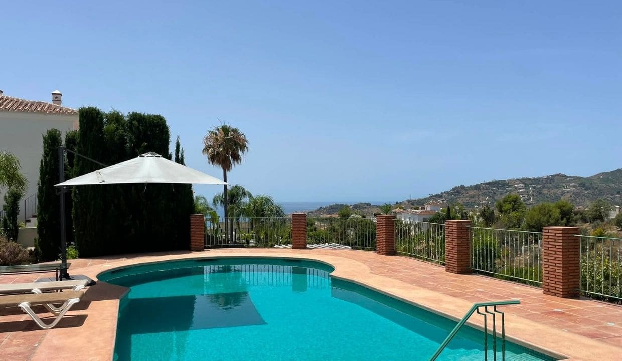 Chalet de 5 habitaciones en Frigiliana en venta con piscina garaje - 1.485.000 € (Ref: 9936706)