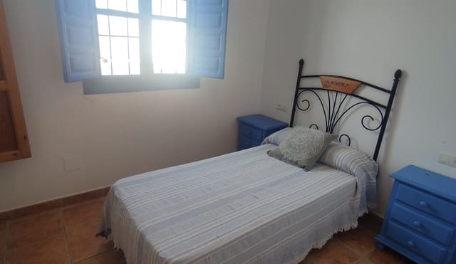 2 quarto Casa em Banda para arrendar em Cómpeta - 700 € (Ref: 9948334)