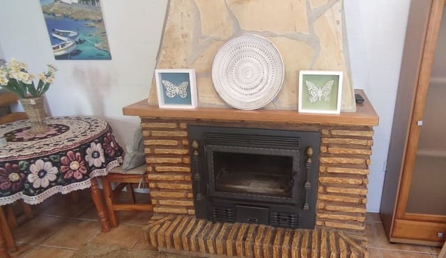 2 quarto Casa em Banda para arrendar em Cómpeta - 700 € (Ref: 9948334)